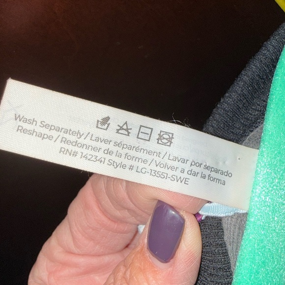 Adore Me Shimmer Gray/black Sweater with Ribbon Detail 2X - Picture 6 of 7